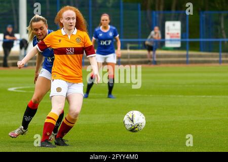 Milngavie, West Dunbartonshire, Regno Unito. 30 maggio 2021. Azione durante la Scottish Building Society Scottish Women's Premier League 1 Fixture Rangers FC vs Motherwell FC, Rangers FC Training Complex, Milngavie, West Dunbartonshire, 30/05/2021. | Credit Alamy Live News Foto Stock