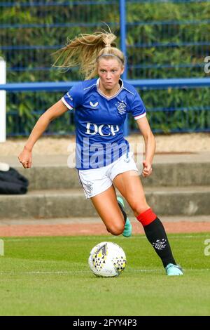 Milngavie, West Dunbartonshire, Regno Unito. 30 maggio 2021. Brogan Hay (7°) del Rangers Women FC durante la Scottish Building Society Scottish Women's Premier League 1 Fixture Rangers FC vs Motherwell FC, Rangers FC Training Complex, Milngavie, West Dunbartonshire, 30/05/2021. | Credit Alamy Live News Foto Stock