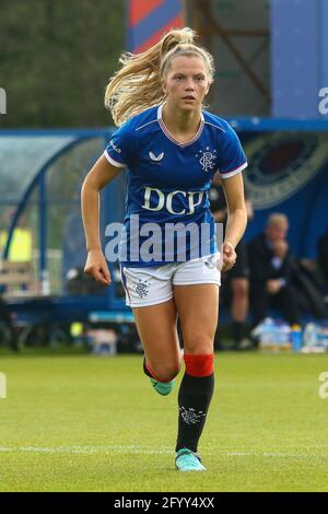 Milngavie, West Dunbartonshire, Regno Unito. 30 maggio 2021. Brogan Hay (7°) del Rangers Women FC durante la Scottish Building Society Scottish Women's Premier League 1 Fixture Rangers FC vs Motherwell FC, Rangers FC Training Complex, Milngavie, West Dunbartonshire, 30/05/2021. | Credit Alamy Live News Foto Stock