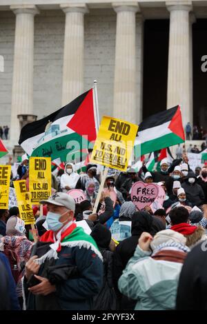 Washington, Distretto di Columbia, Stati Uniti. 29 maggio 2021. I manifestanti pro-Palestina si sono riuniti al Lincoln Memorial durante la ''marcia nazionale per la Palestina'' e hanno marciato su Constitution Avenue Credit: Syed Yaqeen/ZUMA Wire/Alamy Live News Foto Stock