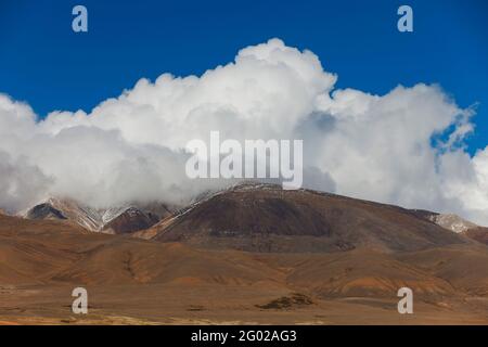 Montagne di Altai. Bellissimo paesaggio delle highland. La Russia. La Siberia Foto Stock