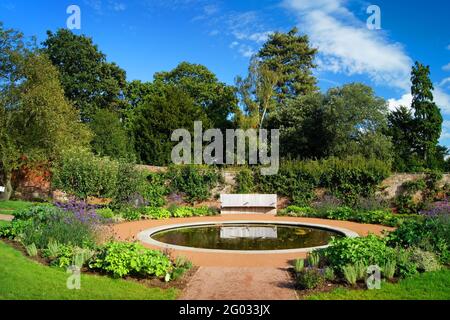 Regno Unito, South Yorkshire, Barnsley, Cawthorne, Cannon Hall Kitchen Gardens. Foto Stock