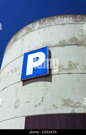 Parcheggio della città Foto Stock
