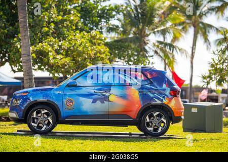 Miami Beach, FL, USA - 29 Maggio 2021: Hyundai avvolto con grafica Miami Beach Air and Sea Show Memorial Day Weekend event Foto Stock