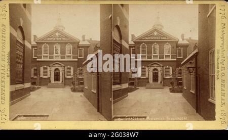 Vista stereoscopica raffigurante una vista esterna di Carpenters' Hall, Philadelphia, Pennsylvania, 1876. Fotografia di E.O. Beaman (1837 - 1876). Foto Stock