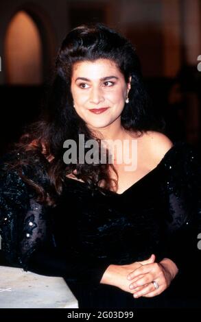 Cecilia Bartoli, italienische Opernsängerin, Koloratur-Mezzosopranistin, Ritratto 1997. Cecilia Bartoli, cantante lirica italiana, coloratura mezzosoprano, ritratto 1997. Foto Stock