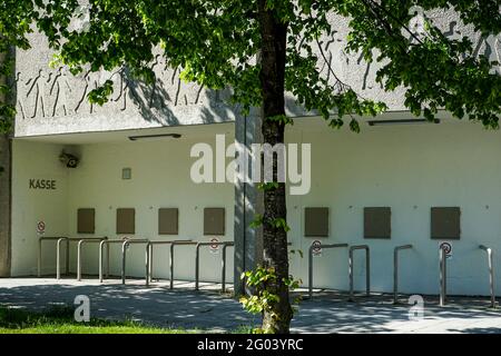 Lo stadio comunale di Grünwalder Straße, costruito nel 1911, oggi è utilizzato dal TSV 1860 München, la seconda squadra del FC Bayern München. Foto Stock