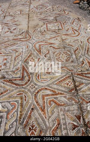 Portogallo. Rovine romane di Villa Cardillio. I-IV secolo d.C. Dettaglio di un mosaico. Dintorni di Torres Novas. Foto Stock