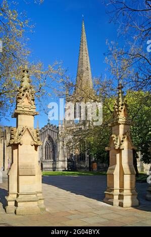 UK,South Yorkshire,Sheffield,Chiesa Cattedrale di San Pietro e di San Paolo Foto Stock