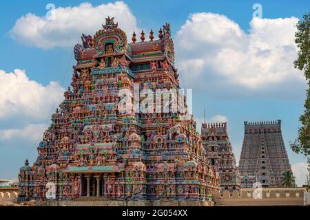 Gopurams meridionale, Sri Ranganathaswamy Tempio Srirangam, Trichy, Tamil Nadu, India Foto Stock