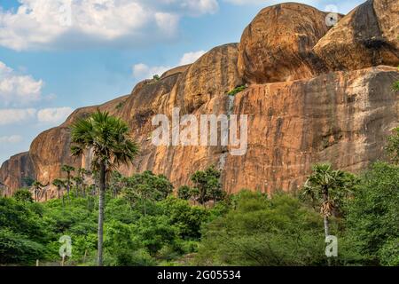 Thirupparankunram Hill, vicino a Madurai, Tamil Nadu, India Foto Stock