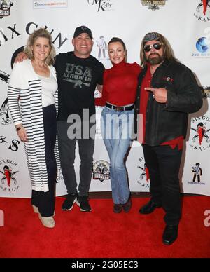 Long Beach, California, Stati Uniti. 26 Maggio 2021. Annie Nelson, Tito Ortiz, Amber Nichole Miller e Anthony Appello partecipano all'evento "A Night of Southern Rock" per assistere i veterani nel weekend del Memorial Day presso il Long Beach Scottish Rite Cultural Center di Long Beach, California. Credito: Sheri Determan Foto Stock