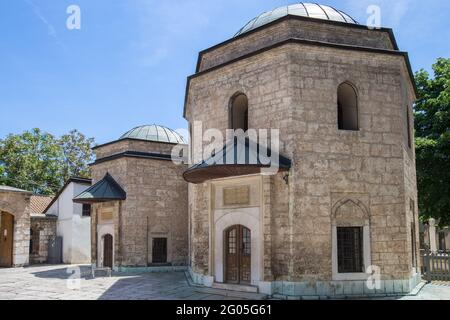 Moschea di Gazi Husrev-Beg, nota anche come Moschea di Gazi Husrev-Begova, Bascarsija, città vecchia, Sarajevo, Bosnia-Erzegovina Foto Stock