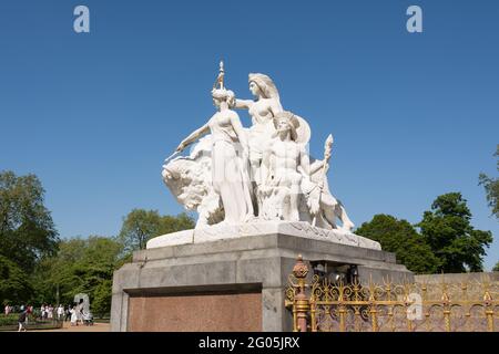 La scultura di Albert Memorial America di John Bell, Kensington Gardens, Kensington, Londra, W8, Inghilterra, Regno Unito Foto Stock