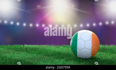 Palla di calcio in colori bandiera su uno sfondo luminoso e sfocato stadio. Irlanda. Immagine 3D Foto Stock