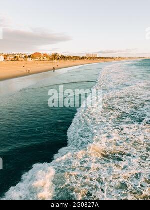 Bella vista sulla spiaggia di Santa Monica vista dall'alto Foto Stock
