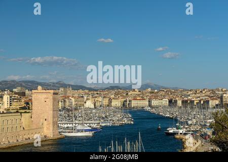 FRANCIA, BOUCHE-DU-RHONE (13), MARSIGLIA, INGRESSO VIEUX-PORT Foto Stock