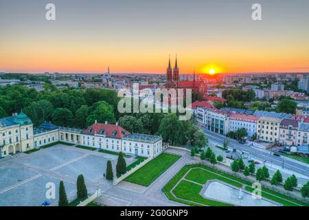 Vista aerea del tramonto sulla città di Bialystok, Polonia Foto Stock