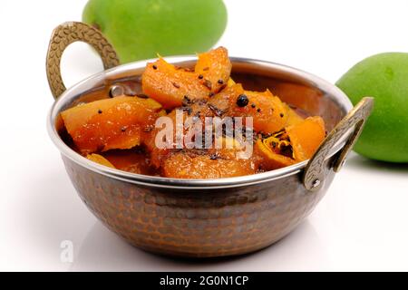 Curry di mango crudo verde in stile indiano o Rajasthani Foto Stock