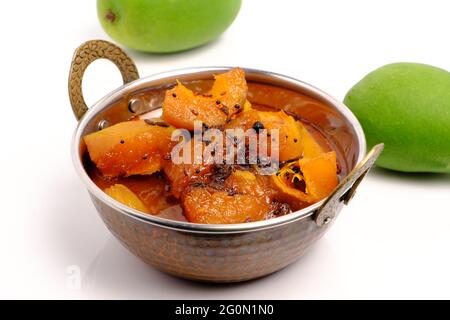 Curry di mango crudo verde in stile indiano o Rajasthani Foto Stock