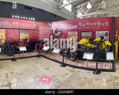 Mostra di motociclette indiane all'interno del San Diego Automotive Museum, Balboa Park, California Foto Stock