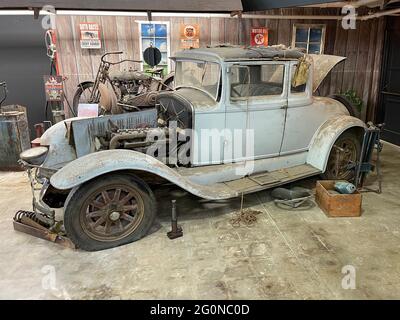 Barn trova mostra all'interno del San Diego Automotive Museum, Balboa Park, CA Foto Stock