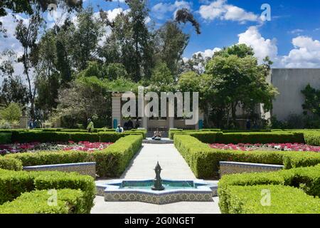 Alcazar Garden - un'oasi formale in stile spagnolo a Balboa Park, San Diego, CA Foto Stock