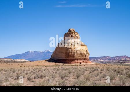 Church Rock Formation si trova all'uscita dell'autostrada 191 nello Utah meridionale, vicino al Needles District of Canyonlands National Park Foto Stock