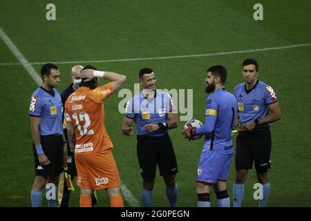 San Paolo, San Paolo, Brasile. 2 Giugno 2021. (SPO) Coppa del Brasile: Cornici e Atletico Goianiense. 2 giugno 2021, Sao Paulo, Brasile: Partita di calcio tra Corinrthians e Atletico Goianiense, valida per la terza fase della Coppa di Calcio del Brasile, tenutasi alla Neo Quimica Arena, a Sao Paulo, il mercoledì sera (2). Credit: LECO Viana/TheNews2 Credit: LECO Viana/TheNEWS2/ZUMA Wire/Alamy Live News Foto Stock