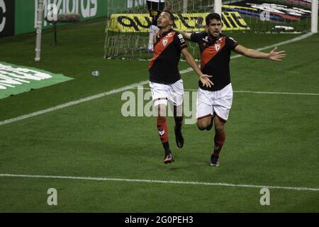 San Paolo, San Paolo, Brasile. 2 Giugno 2021. (SPO) Coppa del Brasile: Cornici e Atletico Goianiense. 2 giugno 2021, San Paolo, Brasile: Il giocatore atletico Goianiense Ronaldo celebra il suo obiettivo durante la partita di calcio contro i Corinzi, valida per la terza fase della Coppa di Calcio del Brasile, tenutasi alla Neo Quimica Arena, a San Paolo, il mercoledì sera (2). Credit: LECO Viana/TheNews2 Credit: LECO Viana/TheNEWS2/ZUMA Wire/Alamy Live News Foto Stock