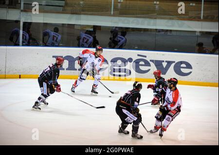 FRANCIA, HAUTE-SAVOIE (74) MEGEVE, PARTITA DI HOCKEY MONT-BLANC BORDEAUX Foto Stock