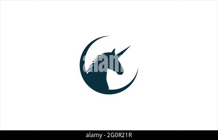 Logo a cavallo con un'illustrazione del design del logo a forma di icona a forma di luna a mezzaluna Illustrazione Vettoriale
