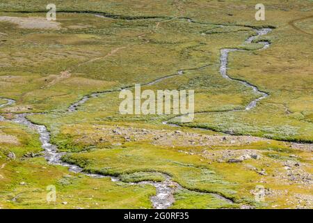 Flussi meandering nel paese alto Foto Stock