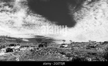 H, SUD AFRICA - 06 gennaio 2021: Harrismith, Sud Africa - 02 2015 ottobre: Addestramento del driver del percorso di montagna 4x4 al Camp Jeep nel Drakensberg Foto Stock