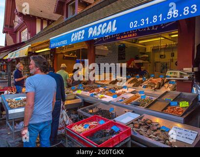 FRANCIA. CALVADOS (14) TROUVILLE. MERCATO DEL PESCE Foto Stock