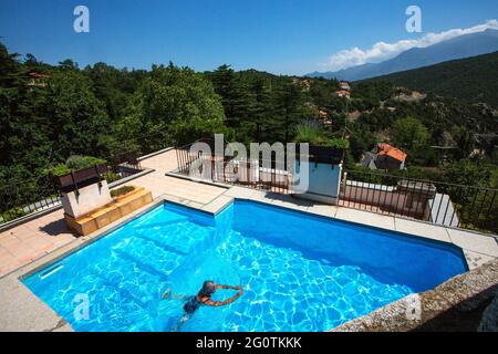 FRANCIA. PIRENEI ORIENTALI (66) CONFLENT REGIONE. MOLITG LES BAINS VILLAGGIO. CASTELLO DI RIELL Foto Stock