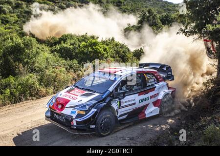01 Ogier Sebastien (fra), Ingrassia Julien (fra), Toyota Gazoo Racing WRT, Toyota Yaris WRC, action01 Ogier Sebastien (fra), Ingrassia Julien (fra), Toyota Gazoo Racing WRT, Toyota Yaris WRC, azione durante il Rally Italia Sardegna 2021, 5° round del Campionato Mondiale FIA WRC, FIA Rally 2021 Dal 3 al 6 giugno 2021 ad Alghero, Sardegna - Foto Nikos Katikis / DPPI / LiveMedia Foto Stock