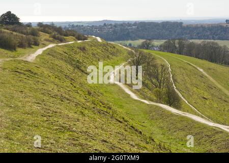 Vista sulla Manica e sulla costa dal Cissbury Ring sul South Downs a Worthing, West Sussex, Inghilterra Foto Stock