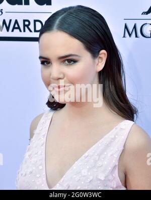 17 maggio 2015, Las Vegas, Nevada, USA: Bailee Madison partecipa ai Billboard Music Awards 2015. (Immagine di credito: © Billy Bendight/ZUMA Wire) Foto Stock