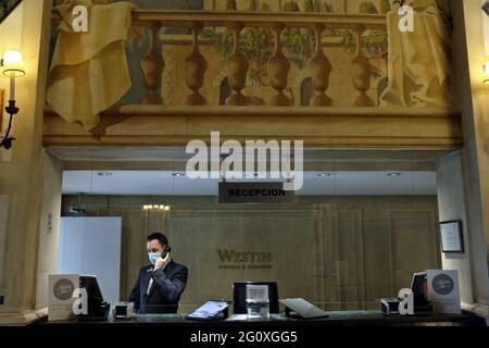 La reception del Palace Hotel (Westin Palace), uno dei migliori hotel di Madrid, Spagna Foto Stock