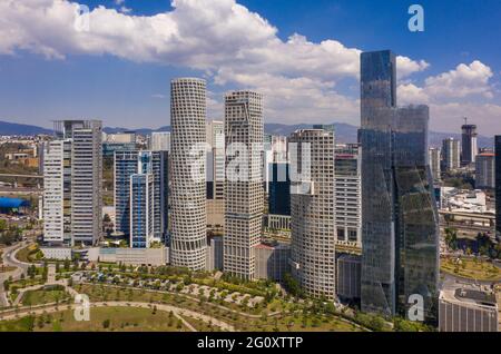 Moderni grattacieli Paseo de los Arquitectos, Santa Fe, Città del Messico, Messico Foto Stock