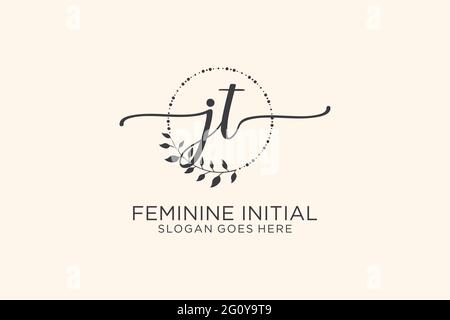 Monogramma di bellezza JT ed elegante logo di disegno manoscritto logo di firma iniziale, matrimonio, moda, floreale e botanico con modello creativo. Illustrazione Vettoriale