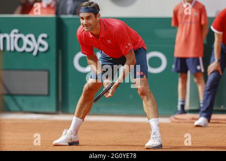 Parigi, Francia. 03 giugno 2021. Roger Federer della Svizzera durante il Roland-Garros 2021, torneo di tennis Grand Slam il 3 giugno 2021 allo stadio Roland-Garros di Parigi, Francia - Photo Nicolo Knighman/DPPI/LiveMedia Credit: Independent Photo Agency/Alamy Live News Foto Stock