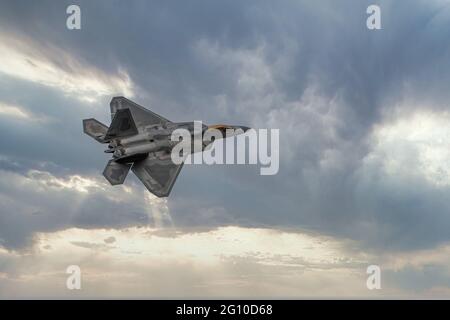 RAF Fairford, Gloucestershire, Regno Unito. 14 luglio 2017. Primo giorno del Royal International Air Tattoo (RIAT), uno dei più grandi spettacoli aerei del mondo Foto Stock