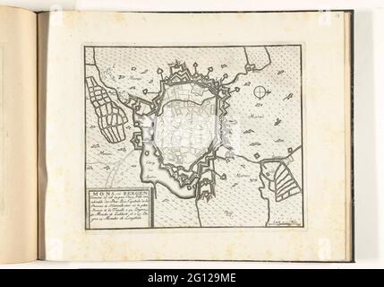 Mappa di Mons, ca. 1693-1696; Mons, ou Bergen Comme il Est au Jour d'Huy. Ville Pressant des Pais Bas (...); le Theatre de la Guerre, Dance Les Pays-Bas, ou Representation des principales Villes qui sont and Flandres, Hainaut, Brabant & c. Avec leurs fortificazioni (...) Volume Premier. Mappa dei rinforzi della città di Mons (Bergen) in De Graafschap Hainaut. Fa parte della prima parte della foto: Le Theatre de la Guerre, Dance Les Pays-Bas, pubblicato nel 1696. Questa sezione contiene 25 piatti con piani (da Sébastien le Prercent, Seigneur de Vauban) di rinomate città forti e. Foto Stock