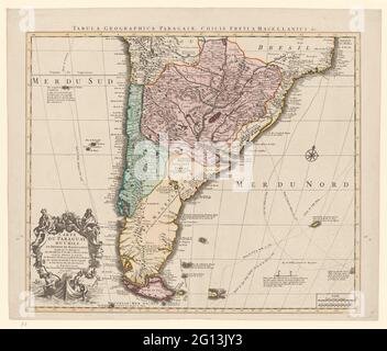 Mappa della parte meridionale del Sud America; Tabula geographica Paragaine, Chilis, Freti a Magellanici & c. / carte du Paraguay, du Chile, du Detroit de Magellan .... Mappa della parte meridionale del Sud America con i paesi attuali Argentina, Uruguay, Paraguay e Cile. Giallo ricco, titoli in alto latino e in basso a sinistra in cartouche in francese. Cartouche indossato da una barca con due vogatori circondati da figure allegoriche. La bussola legale è rosa, in piedi nel mare spagnolo e miglia normali. Foto Stock