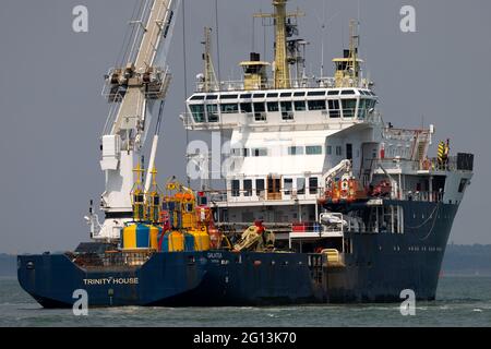 THV, Galatea, Trinity House, nave, navigazione, bouy, manutenzione, fornitura, nave, Cowes, Isle of Wight, Inghilterra, Regno Unito, Foto Stock