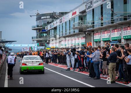 Nurburg, Germania. 04 giugno 2021. Tributo a Sabine Schmitz, Johannes Scheid durante la gara tedesca FIA WTCR 2021, 1° round della Coppa mondiale di auto FIA Touring 2021, sul Nurburgring Nordschleife, dal 3 al 6 giugno 2021 a Nurburg, Germania - Foto Alexandre Guillaumot / DPPI Credit: DPPI Media/Alamy Live News Foto Stock