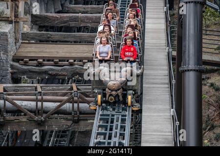 Taron Rapids e Fear and Force insieme a Chipas High Quality DLSR Professional Grade immagini del parco a tema phantasialand Foto Stock