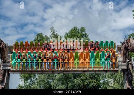 Untamed , Lost Gravity e il fumo di log al parco divertimenti Walbi Holland Olanda Foto Stock